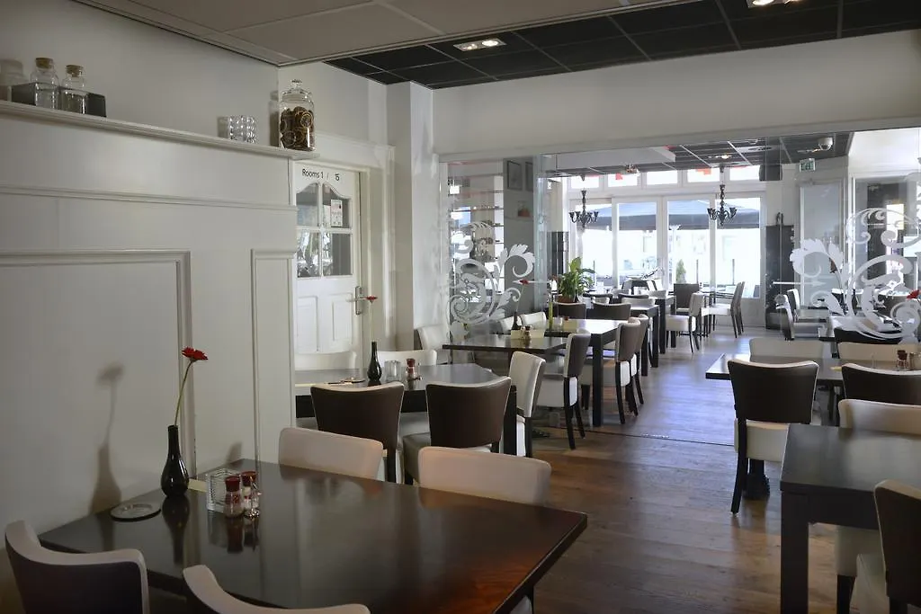 Hotel Benno Eindhoven 2*,